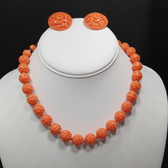 Vintage Orange Molded Beads Necklace & Earrings, Lucite, 1950s - Picture 7 of 10
